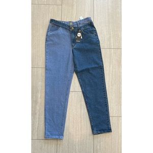 BOOHOO HIGH RISE CONTRAST MOM JEANS